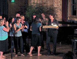 Ansgar-mit-Kuchen